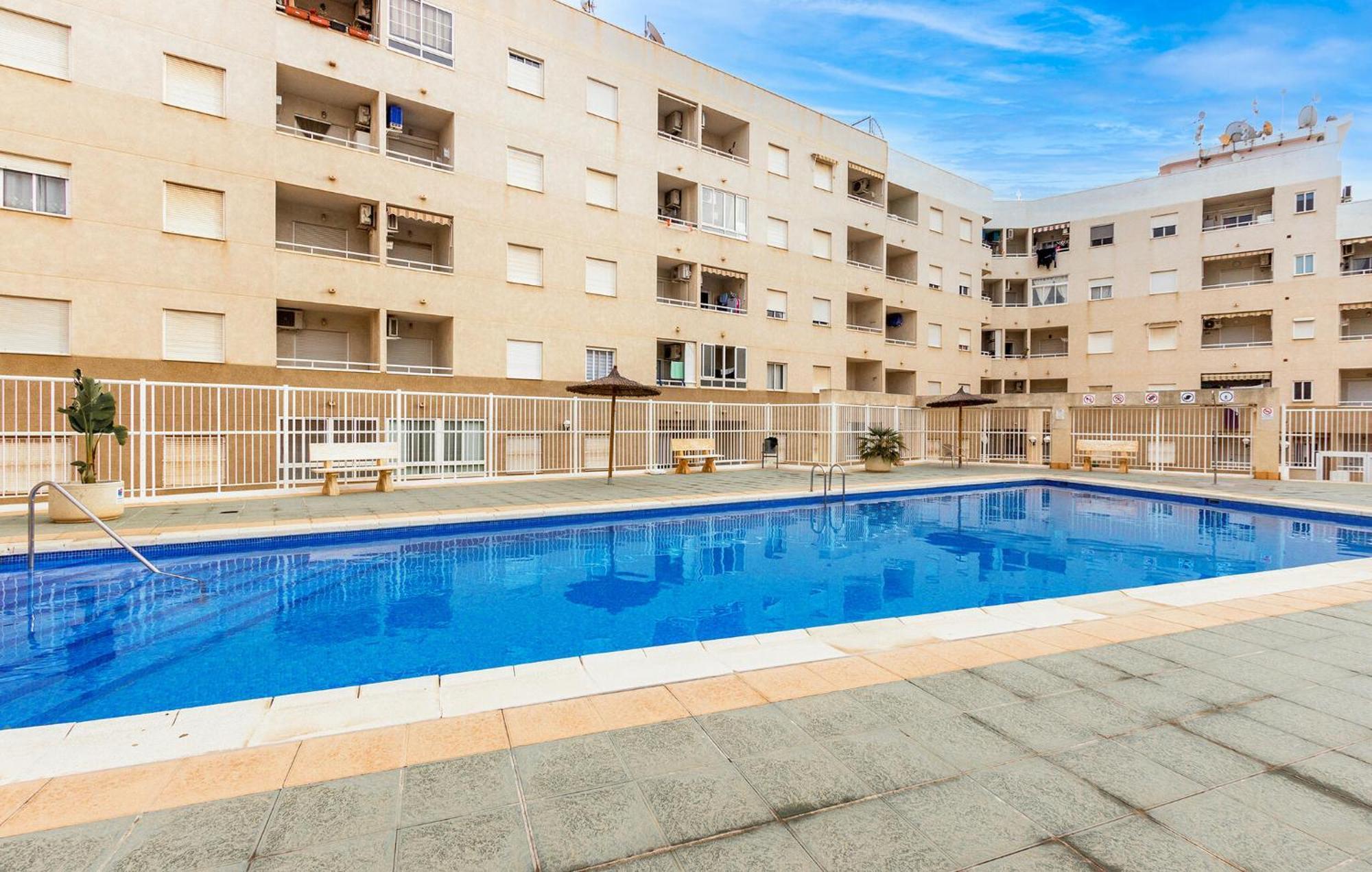 Amazing Apartment In Torrevieja With Kitchen Kültér fotó